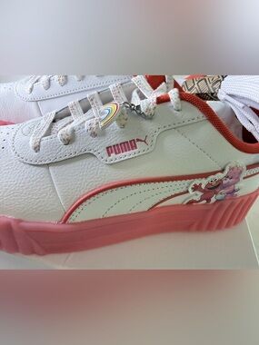 PumaXCarebearXSeseameStreet Carina 3.0 White & Coral Pink w/rainbow charm W8